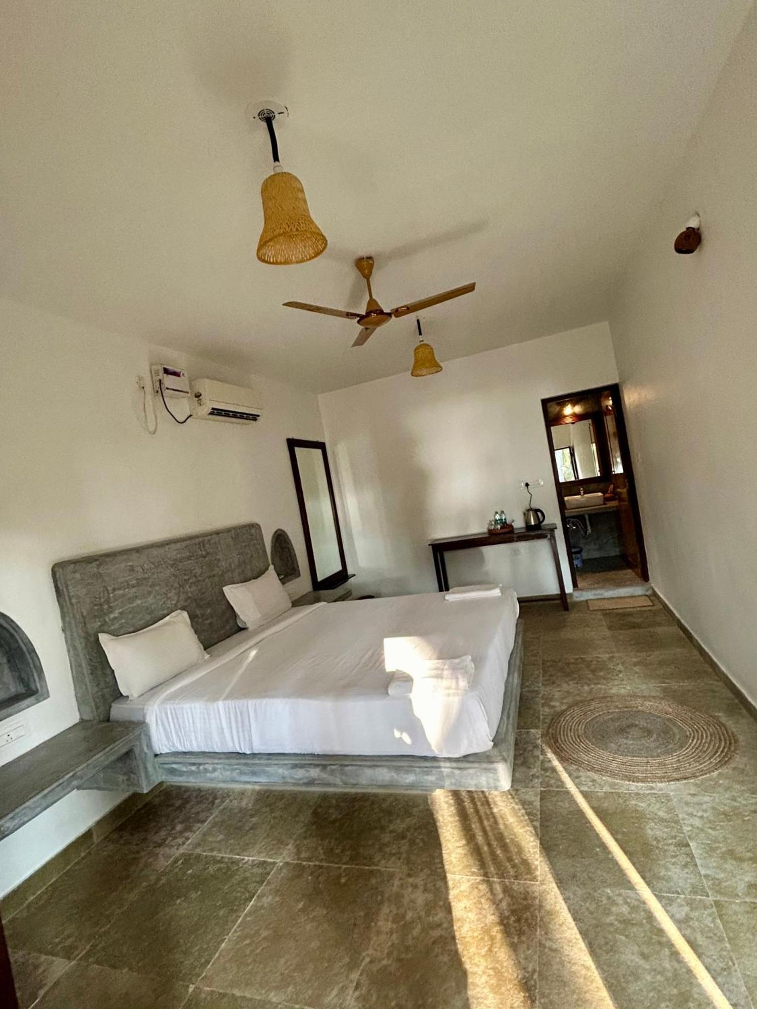 Silent Beach Resort Mandrem Εξωτερικό φωτογραφία